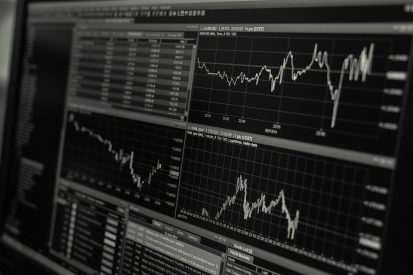 Navigating the Risks and Rewards of Cryptocurrency Investing Investing