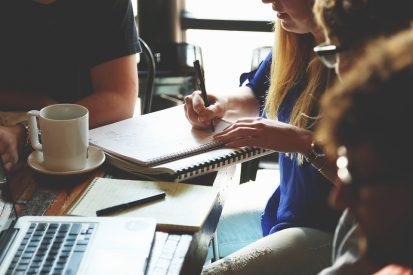 The Latest Trends in E Commerce How to Thrive in the Business